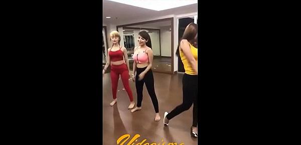  Indonesian whores with big boobs dancing